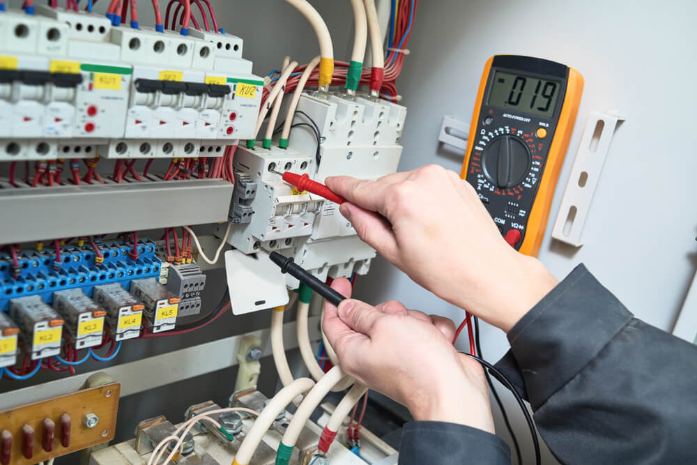 ELECTRICIAN SERVICES IN PALM AL JUMEIRAH​